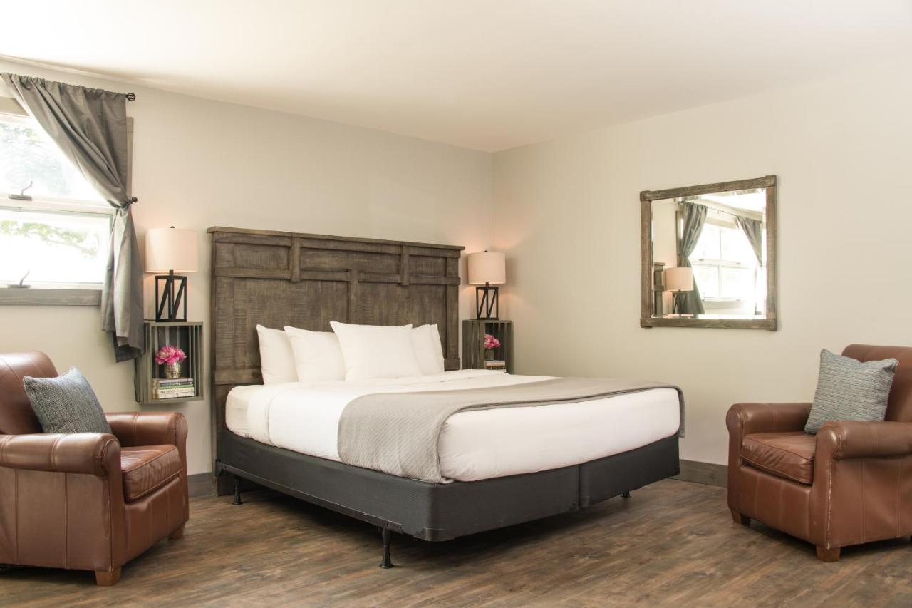 | Lake Bomoseen Lodge
