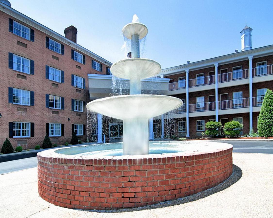 | Days Inn by Wyndham Williamsburg Historic Area