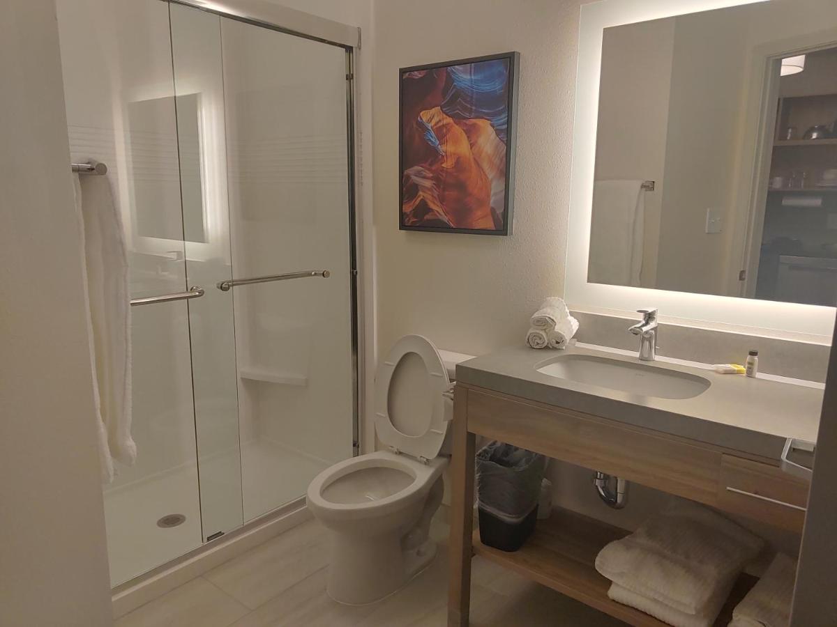 Studio Suite with Hearing Accessible Roll-In Shower at Candlewood Suites Columbia by IHG