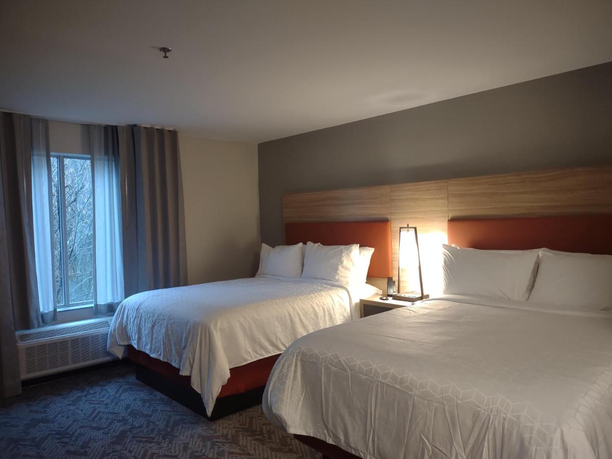 Studio Suite with Hearing Accessible Roll-In Shower at Candlewood Suites Columbia by IHG