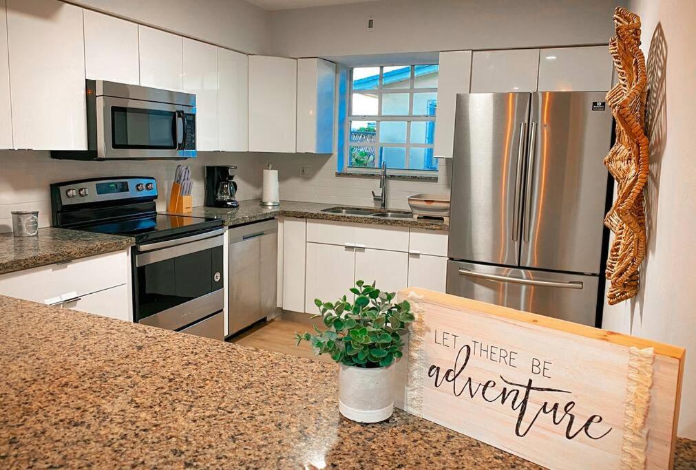  | 5BR Pool+Ping Pong+Gazebo+BBQ+AirHockey -Sleeps 17