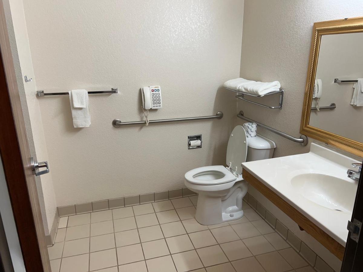 | Express Inn & suites