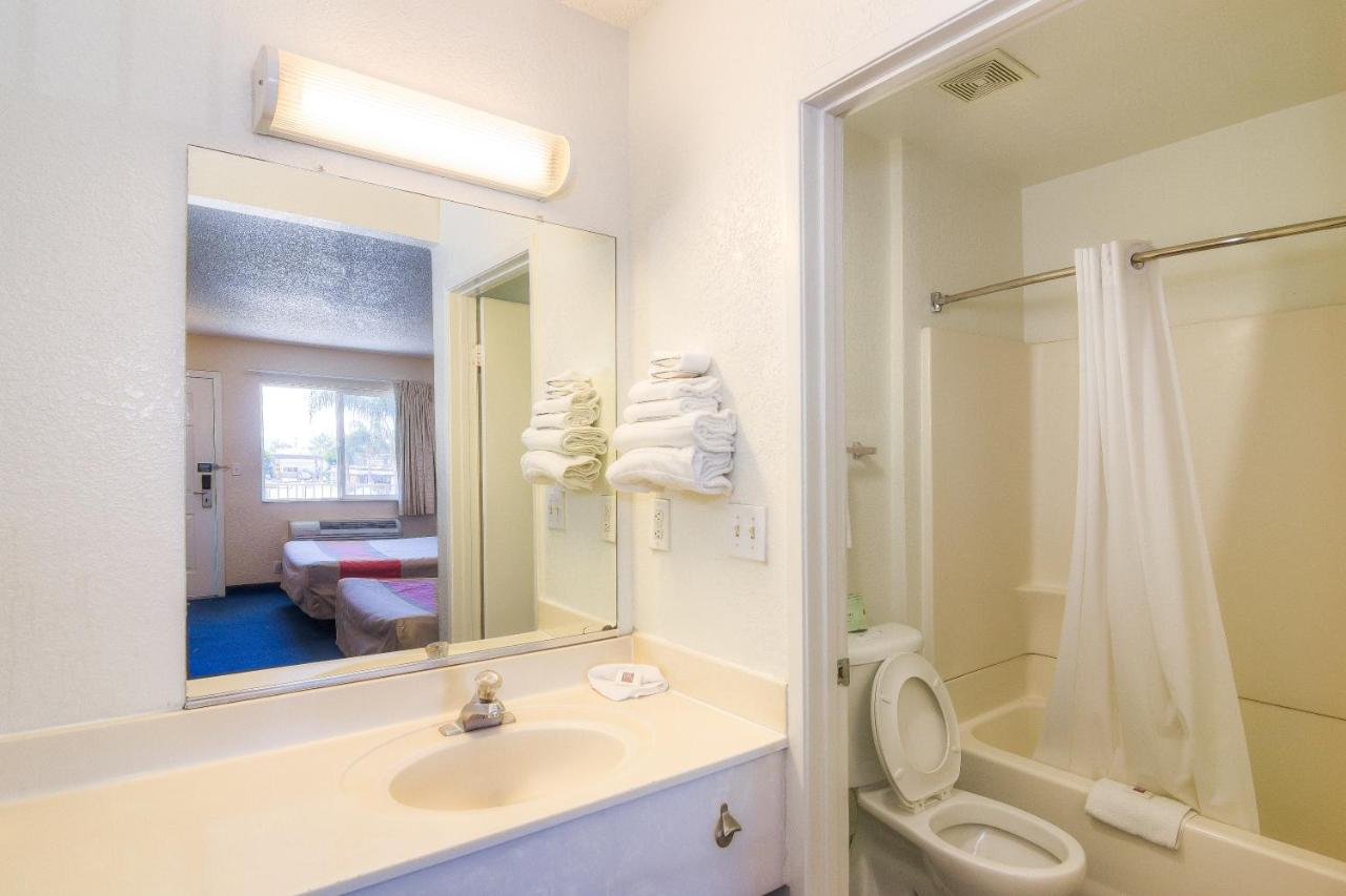 | Motel 6-Sepulveda, CA - Los Angeles - Van Nuys - North Hills