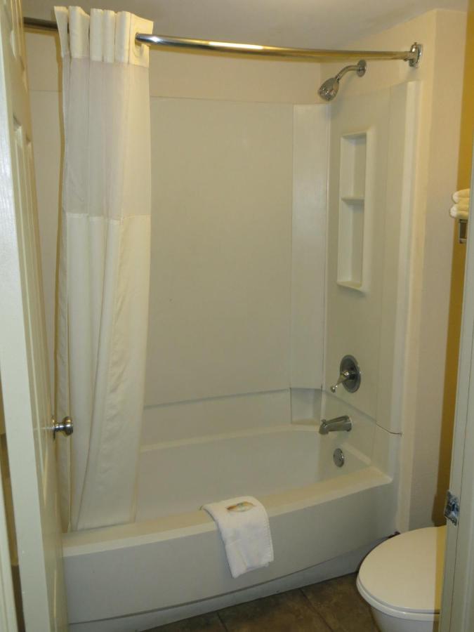King Room - Smoking at Quality Inn & Suites Morrow Atlanta South