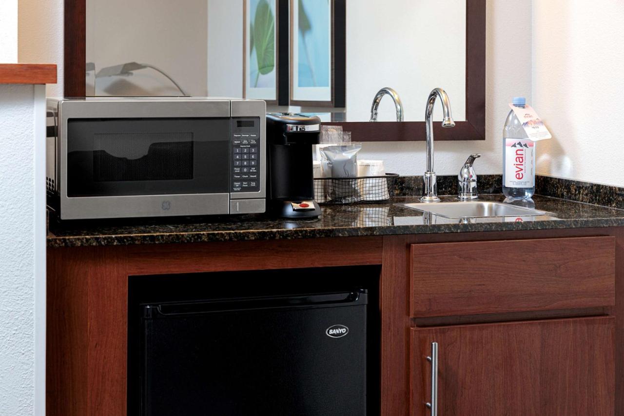 | Hyatt Place Pittsburgh Airport/Robinson Mall