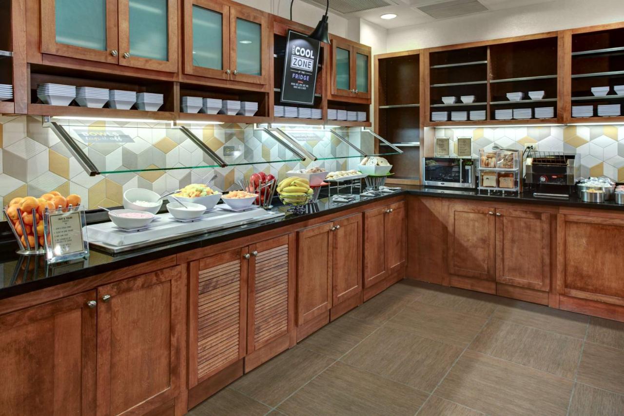 | Hyatt Place Pittsburgh Airport/Robinson Mall
