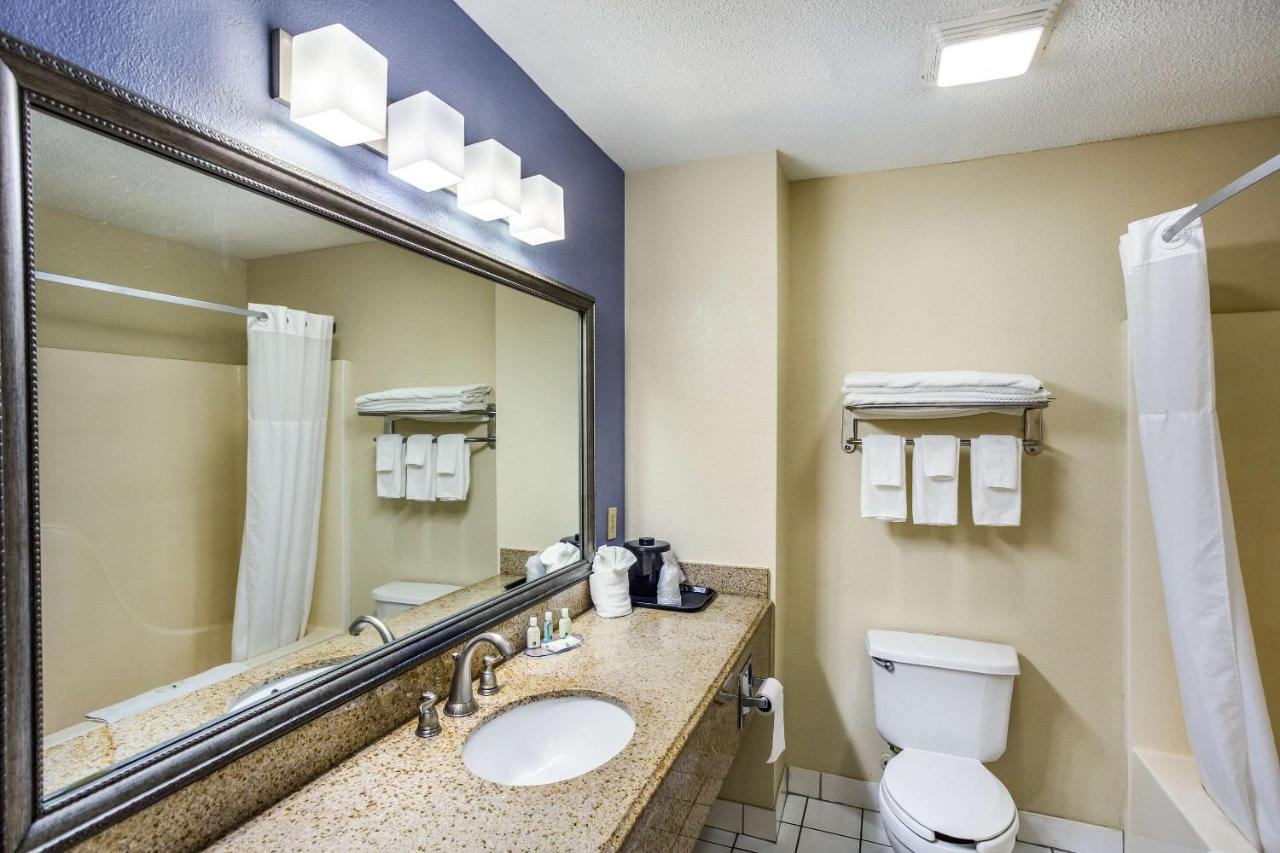 Standard King Room - Non Smoking at Quality Inn Charleston South