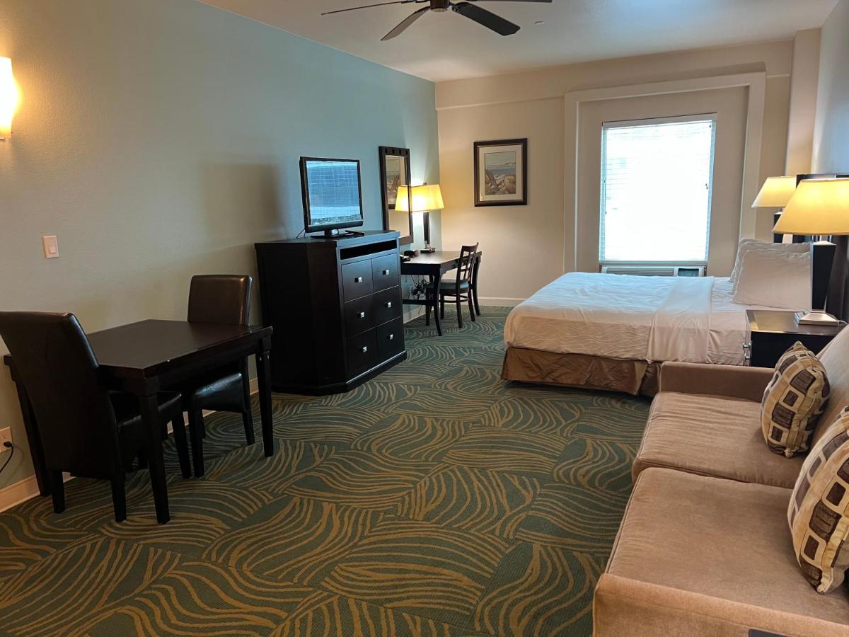 King Suite with Sofa Bed at Sunchase Inn & Suites