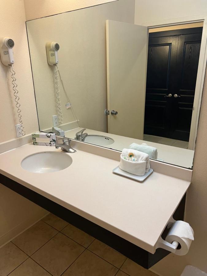 King Suite with Sofa Bed at Sunchase Inn & Suites