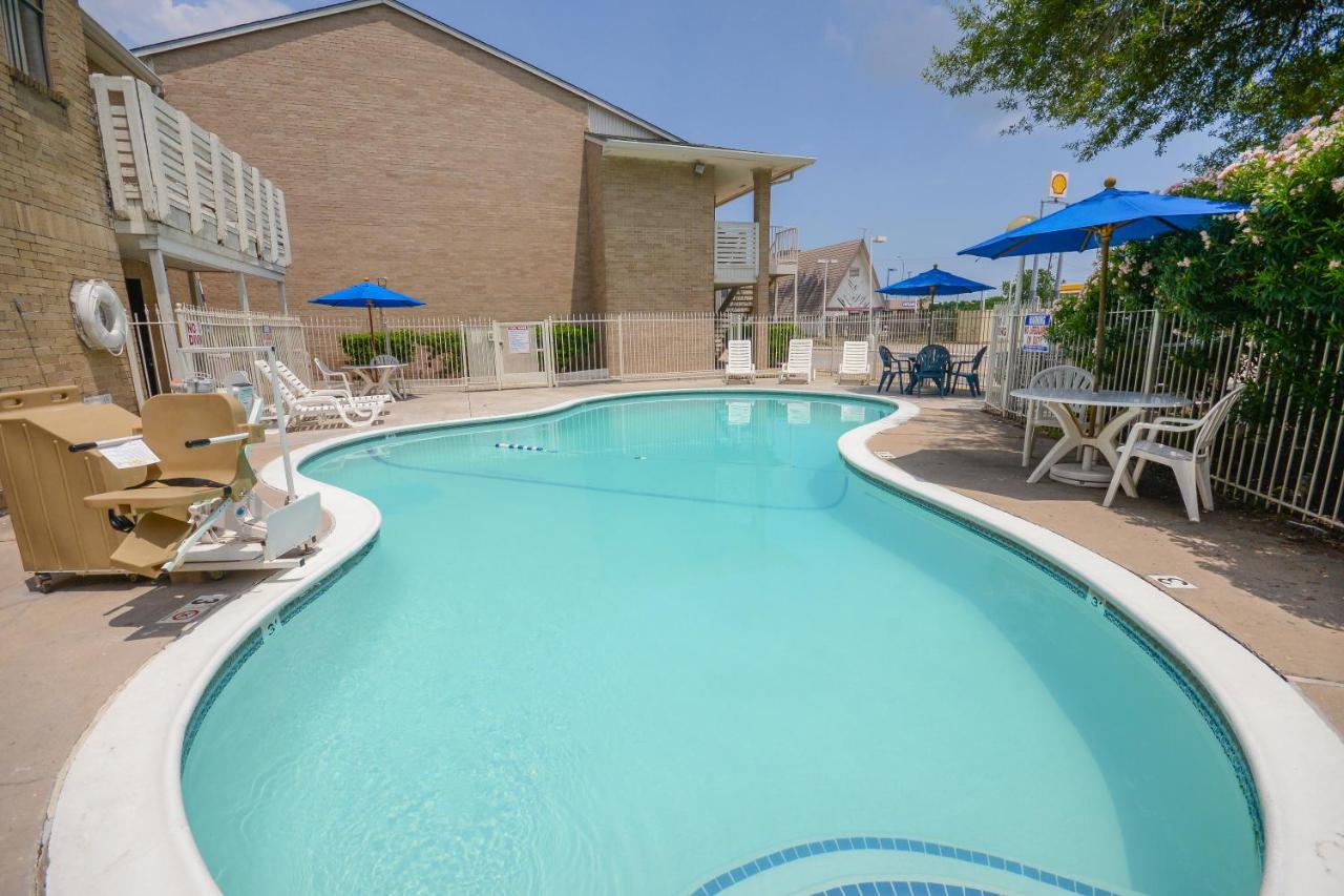 | Motel 6-Baytown, TX - Baytown East