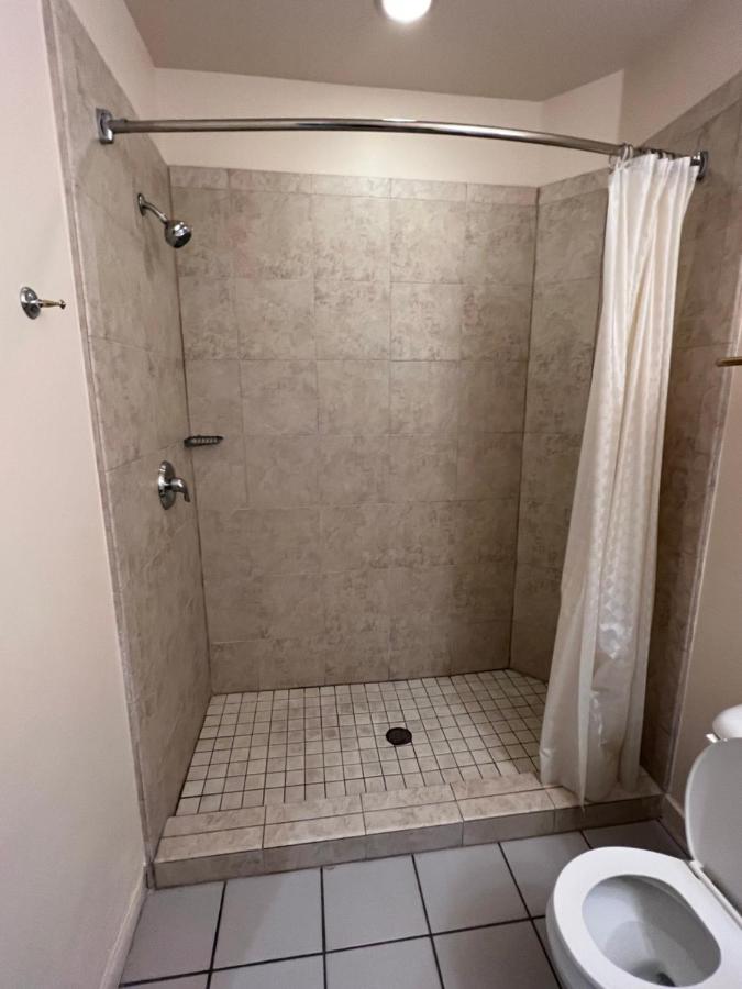 King Room at Sunchase Inn & Suites
