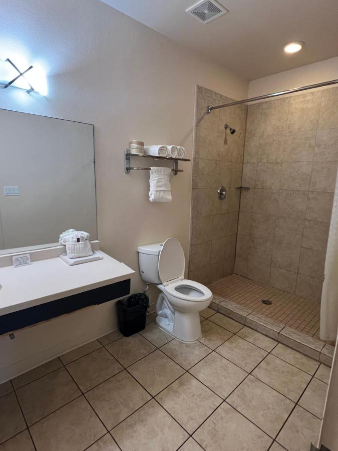Deluxe Queen with Kitchenette and Sofa Bed at Sunchase Inn & Suites