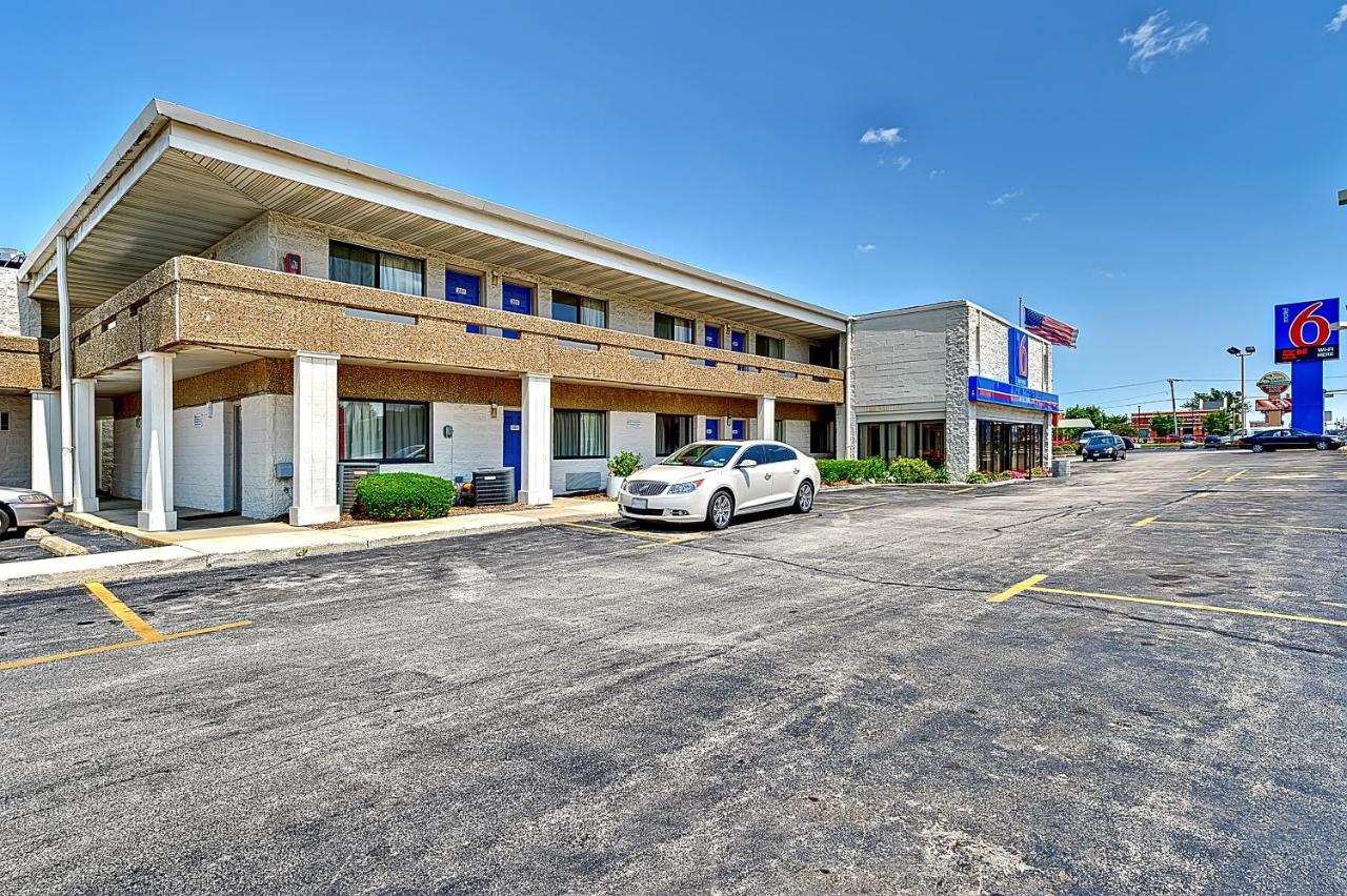 | Motel 6-Villa Park, IL - Chicago West