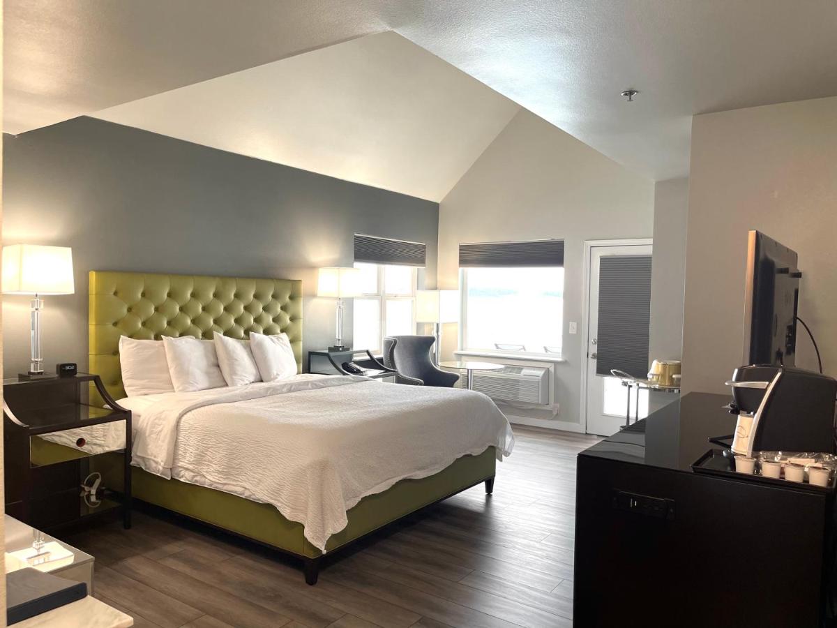 Premium King Room at Tides Inn & Suites