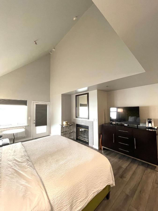 Premium King Room at Tides Inn & Suites
