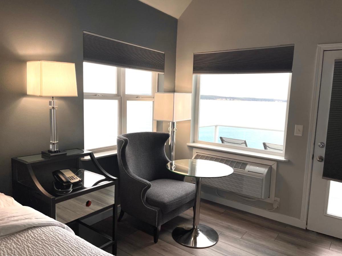 Premium King Room at Tides Inn & Suites