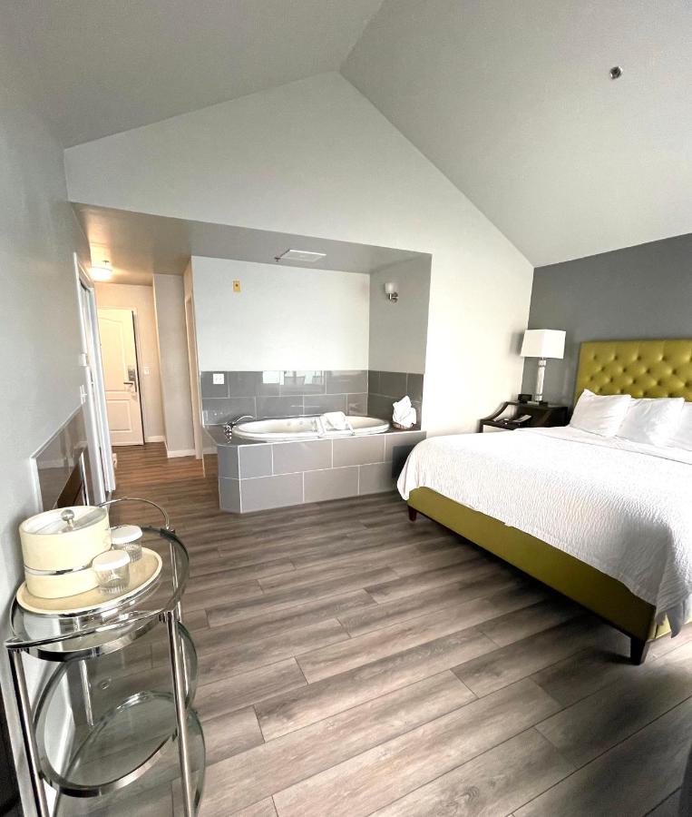 Premium King Room at Tides Inn & Suites