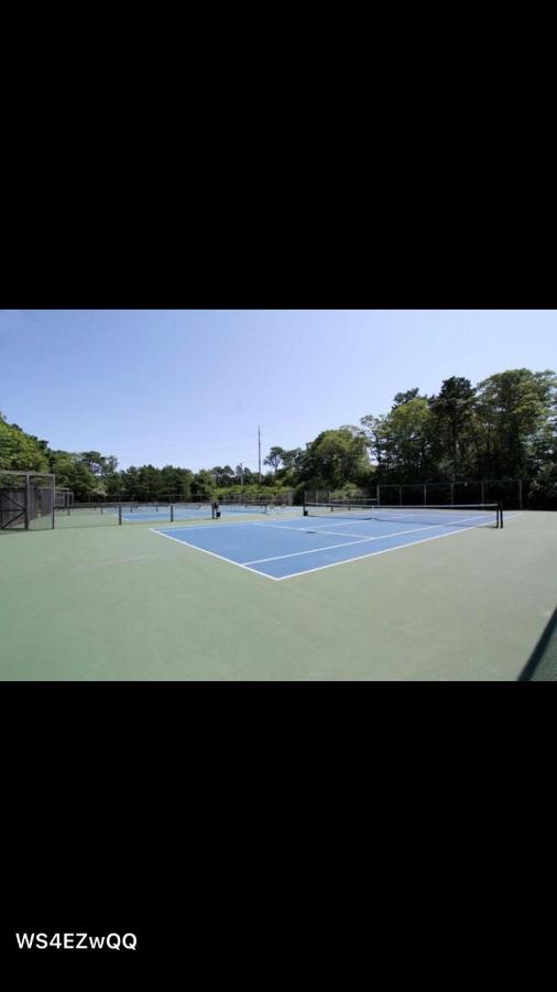 | Lovely Condo on Golf Course with Country Club