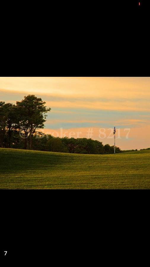| Lovely Condo on Golf Course with Country Club
