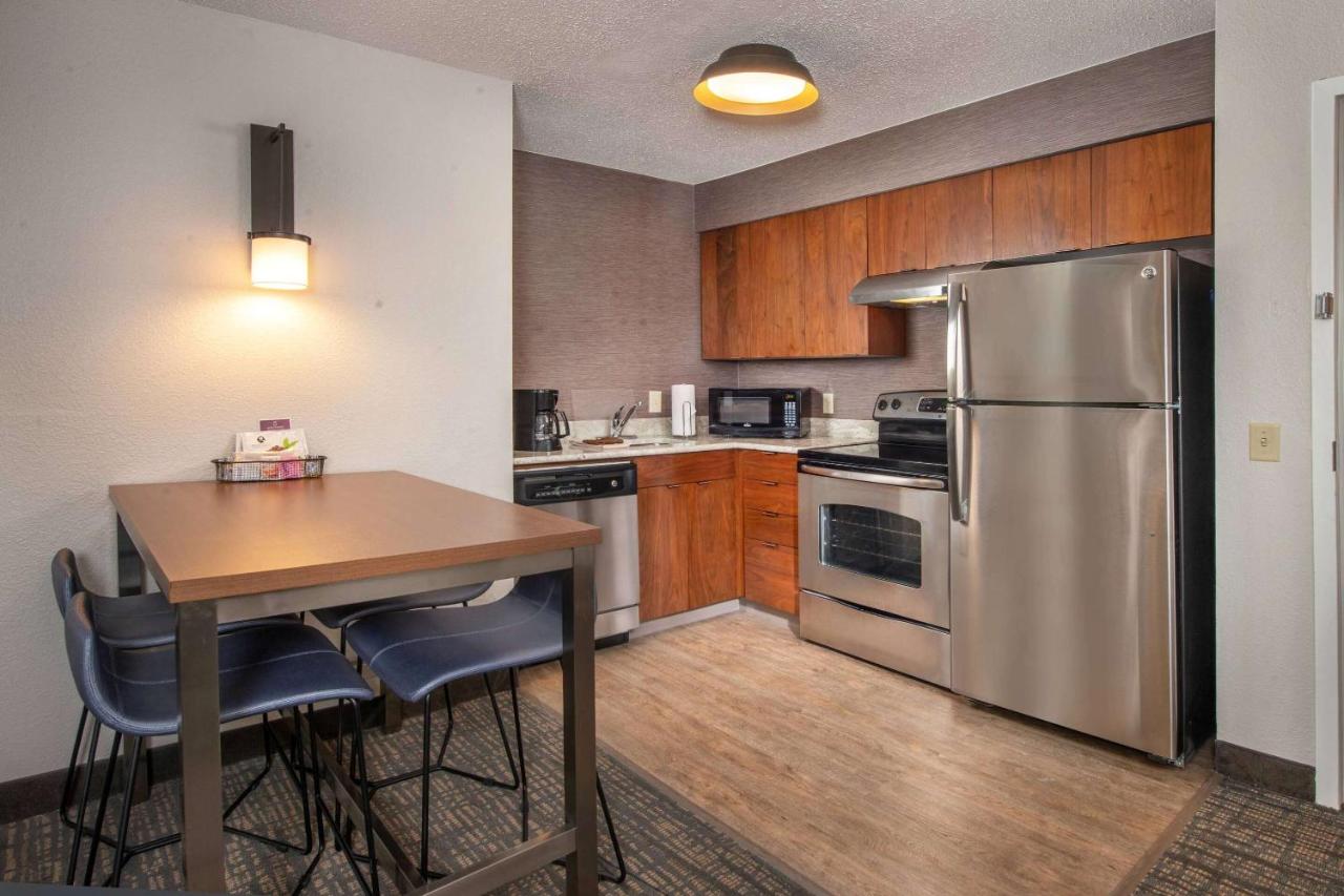 | Sonesta ES Suites Baltimore BWI Airport
