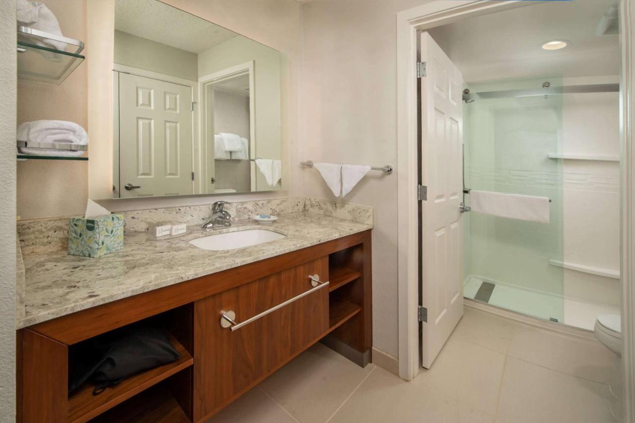 | Sonesta ES Suites Baltimore BWI Airport