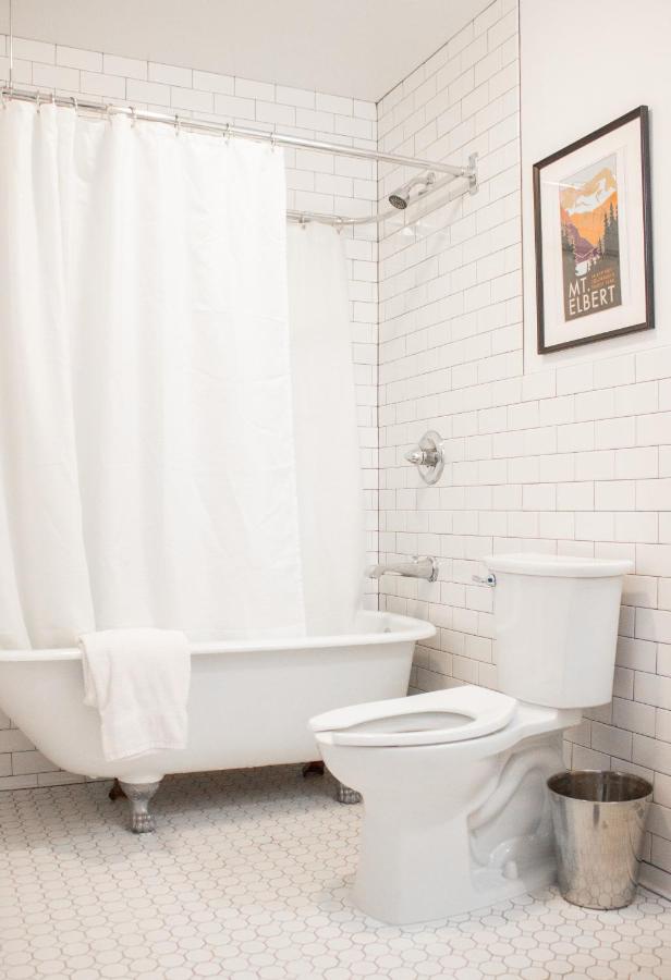 | 11th Avenue Hostel