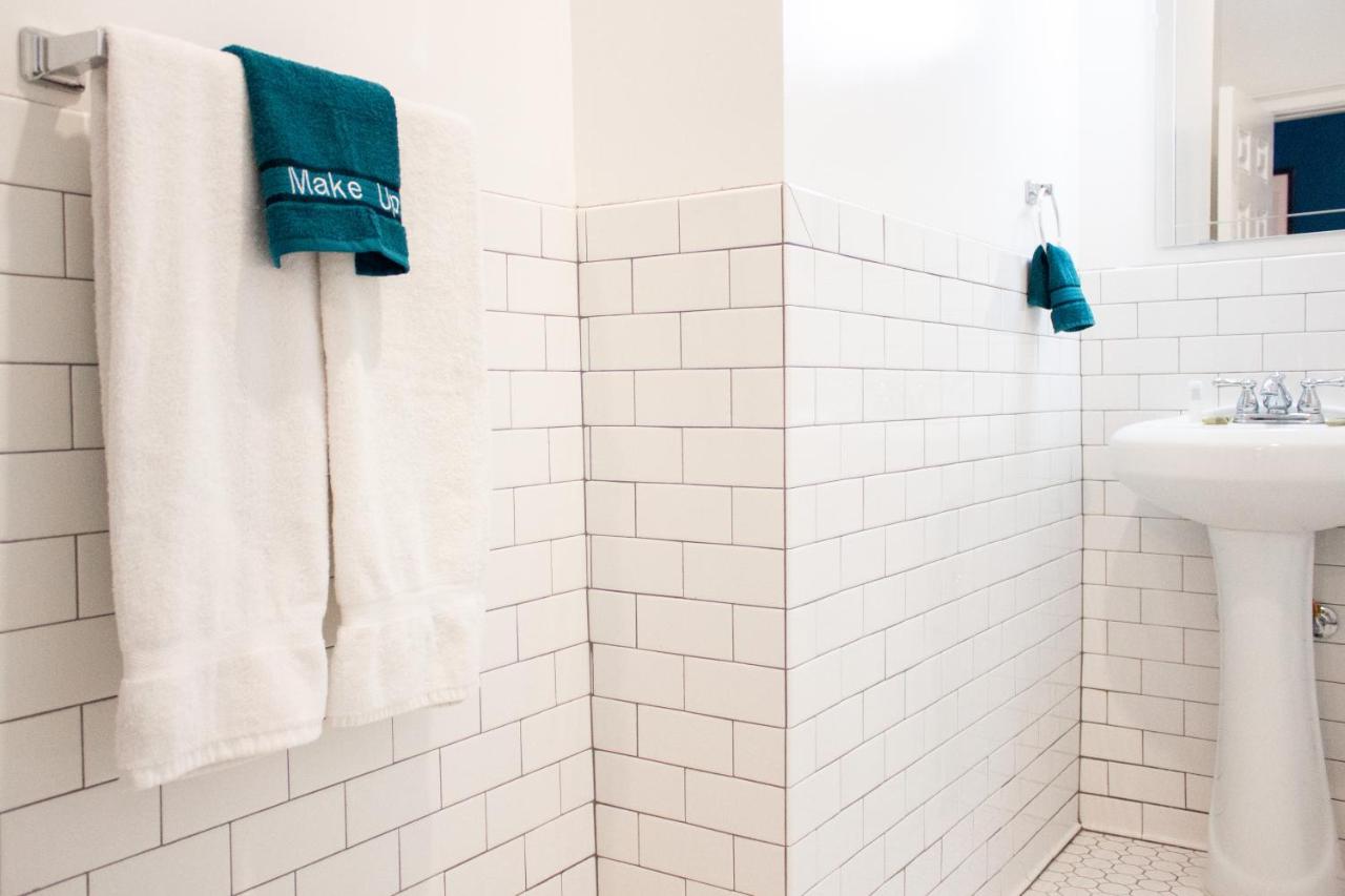 | 11th Avenue Hostel