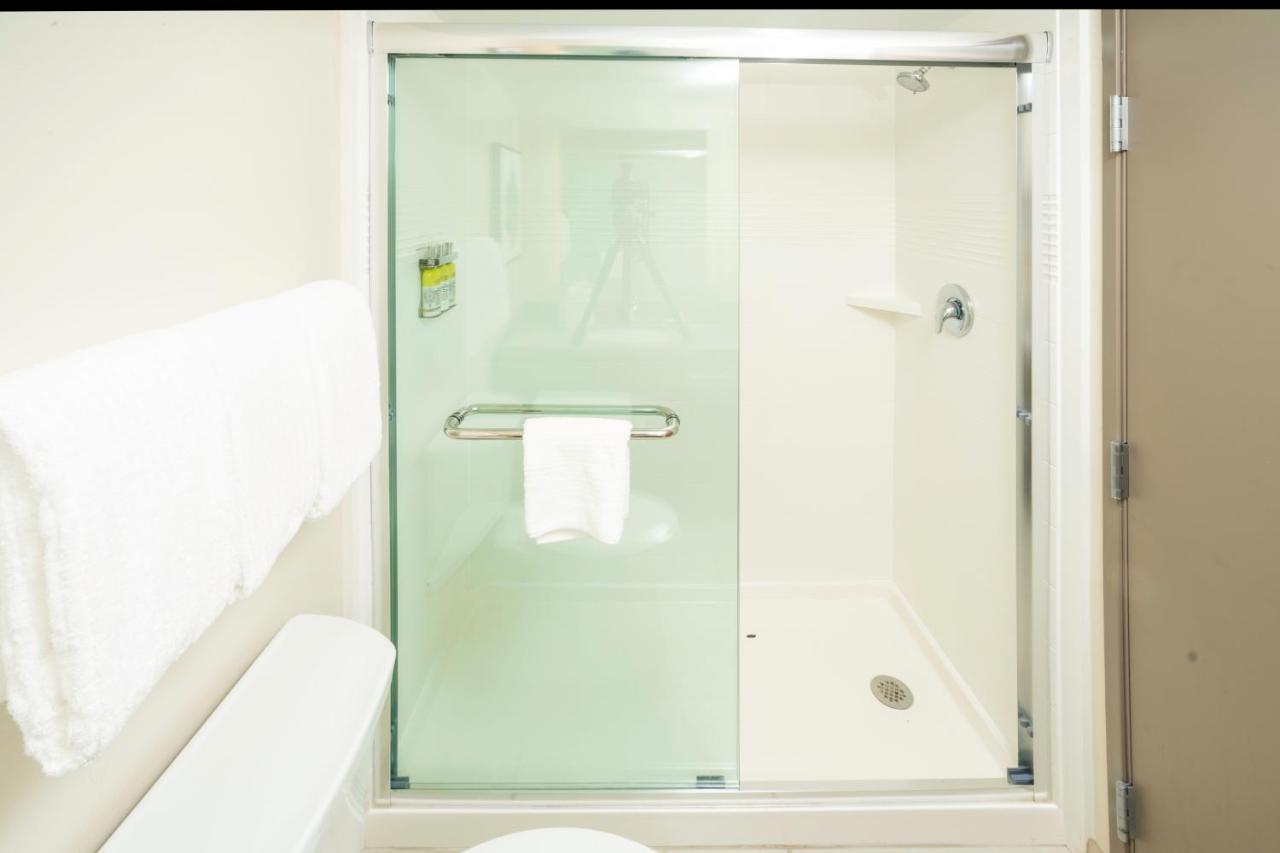  | Candlewood Suites Charleston – Mt. Pleasant, an IHG Hotel