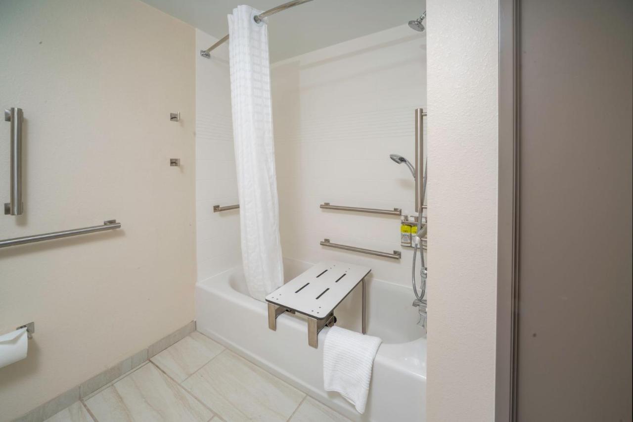  | Candlewood Suites Charleston – Mt. Pleasant, an IHG Hotel