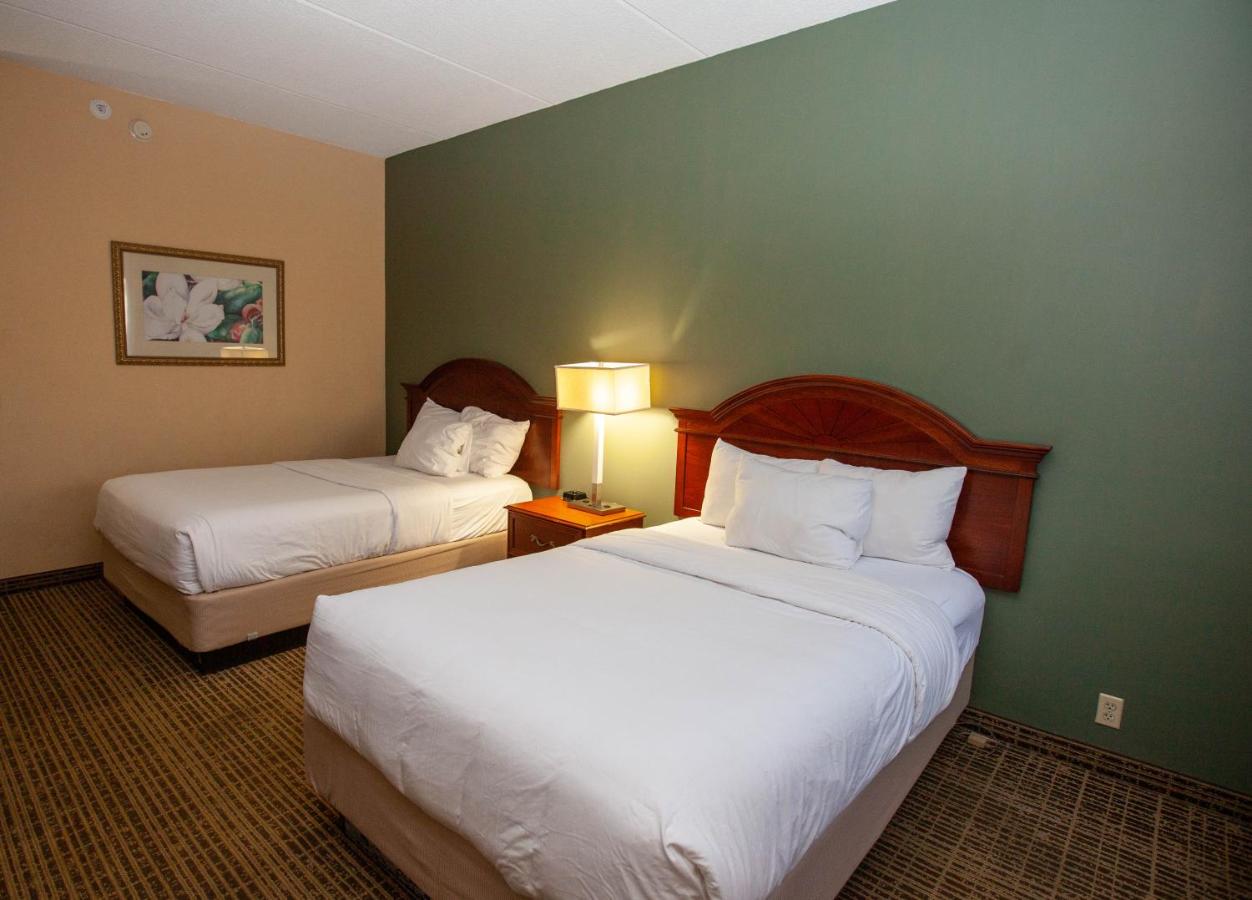 Deluxe Double Room with Two Double Beds - Non-Smoking at Baymont by Wyndham Knoxville/Cedar Bluff