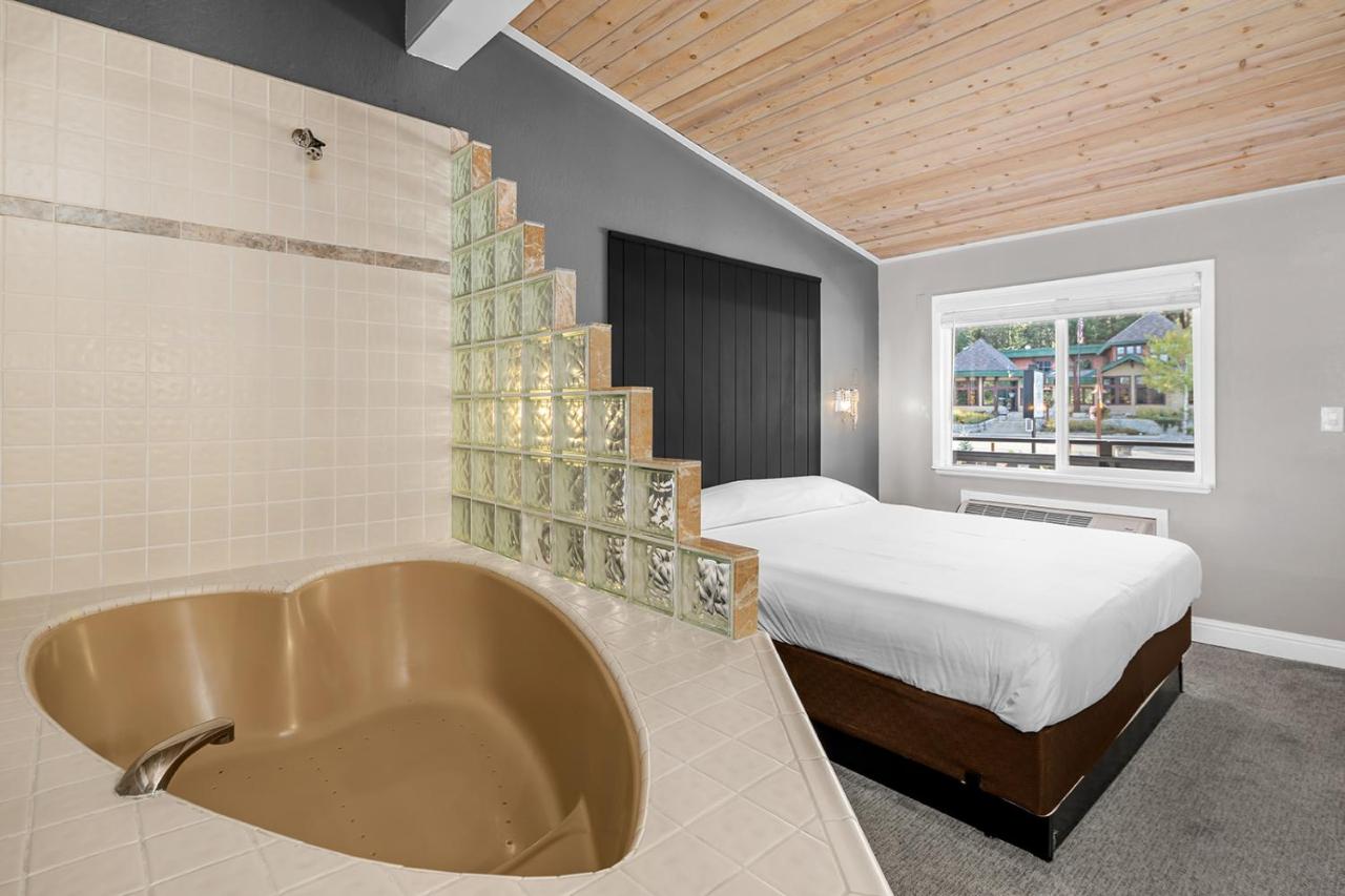 | The Inn at Boatworks, Lake Tahoe