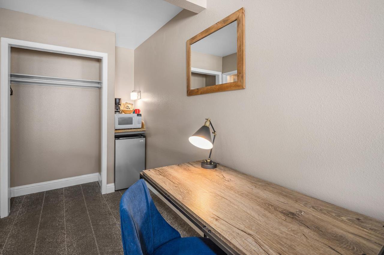 | The Inn at Boatworks, Lake Tahoe