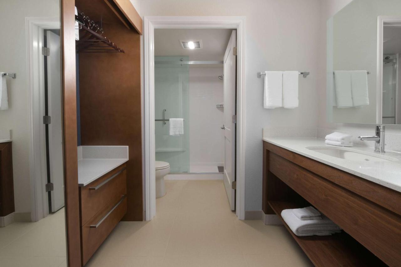 Studio Suite King at Sonesta ES Suites Fort Worth Fossil Creek
