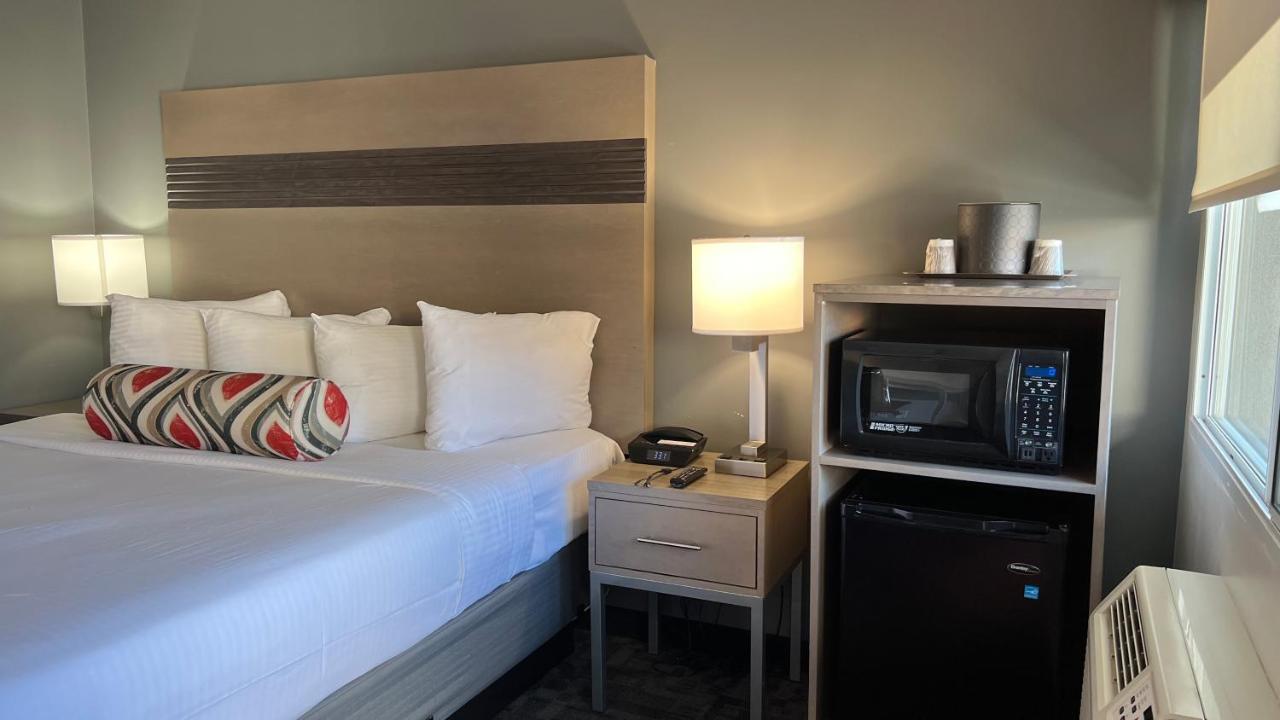 | Pacific Motor Inn