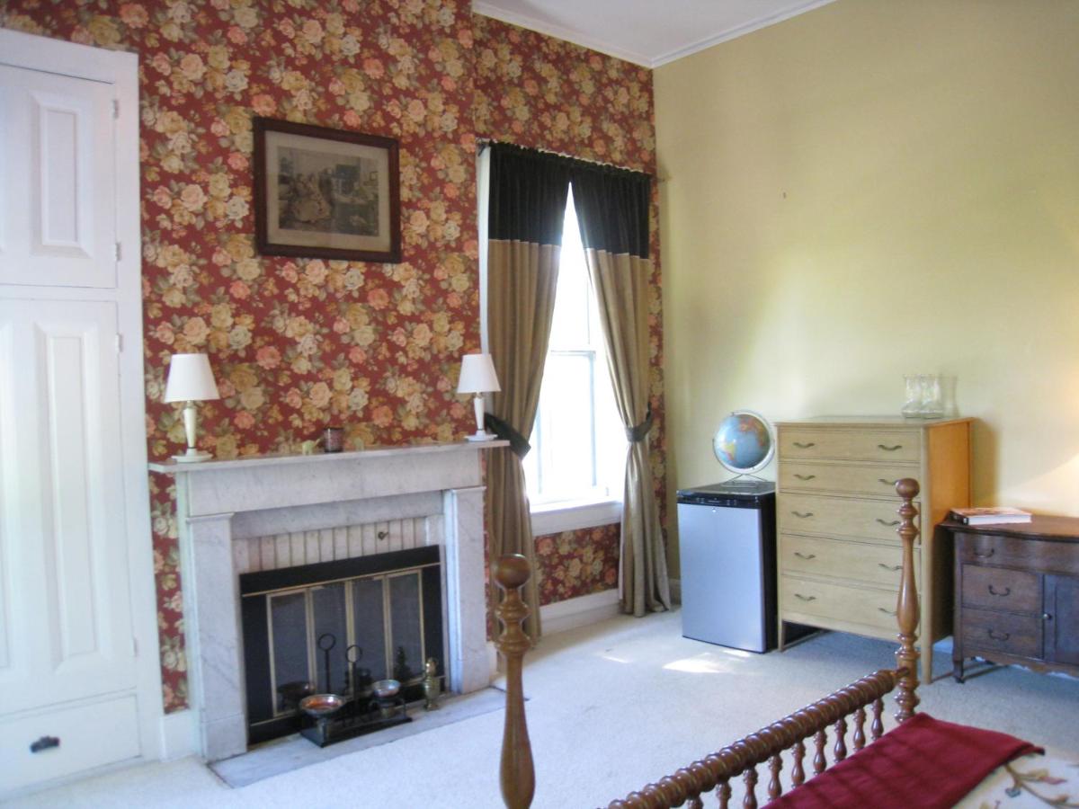  | Allegheny Street Bed & Breakfast