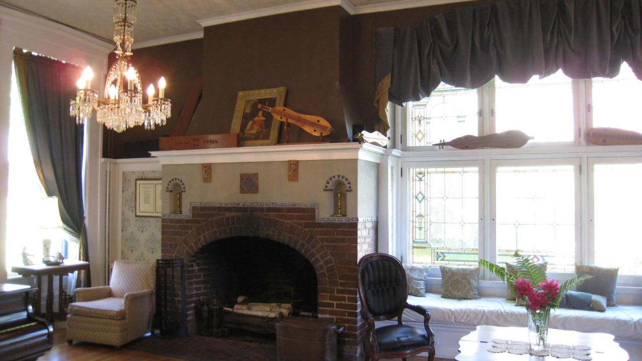  | Allegheny Street Bed & Breakfast