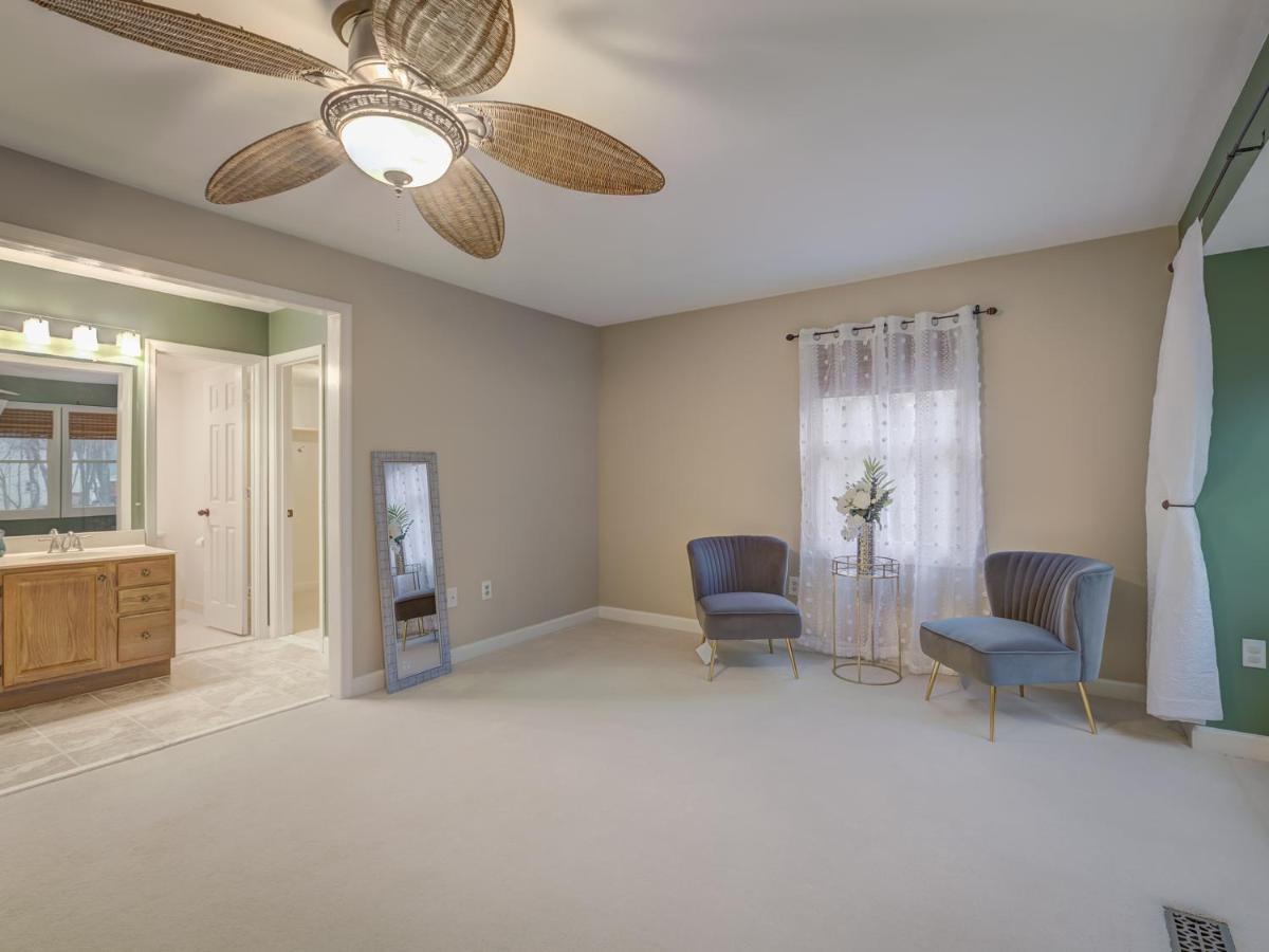  | Cheerful 3 bedroom 2.5 bath. 1 KING bed 2 queens