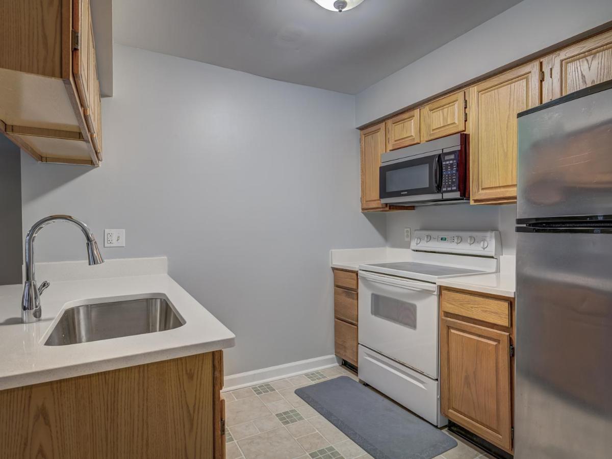  | Cheerful 3 bedroom 2.5 bath. 1 KING bed 2 queens