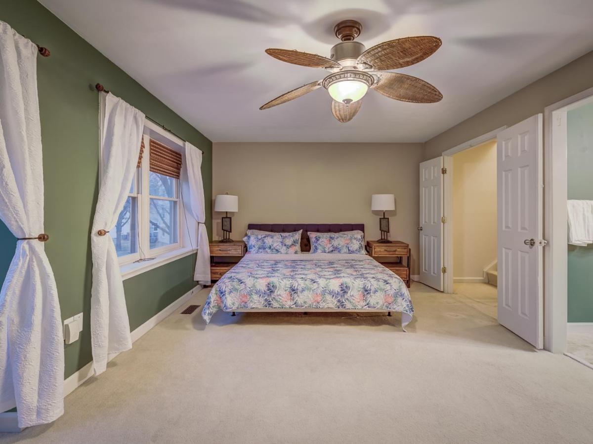 | Cheerful 3 bedroom 2.5 bath. 1 KING bed 2 queens