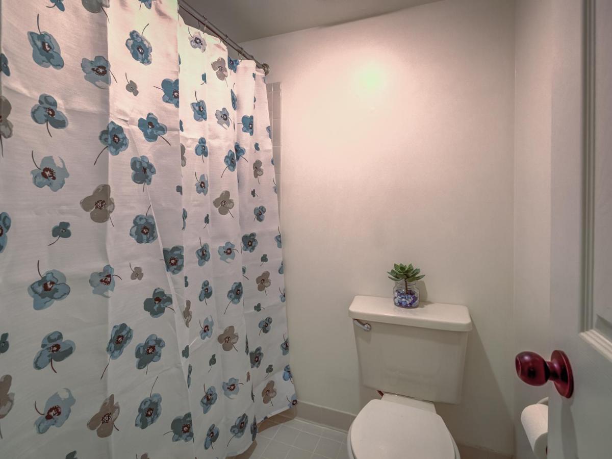  | Cheerful 3 bedroom 2.5 bath. 1 KING bed 2 queens