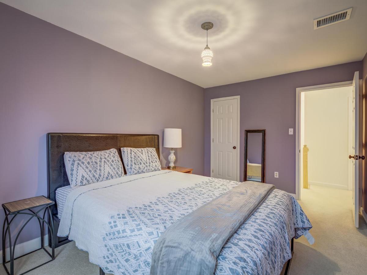  | Cheerful 3 bedroom 2.5 bath. 1 KING bed 2 queens