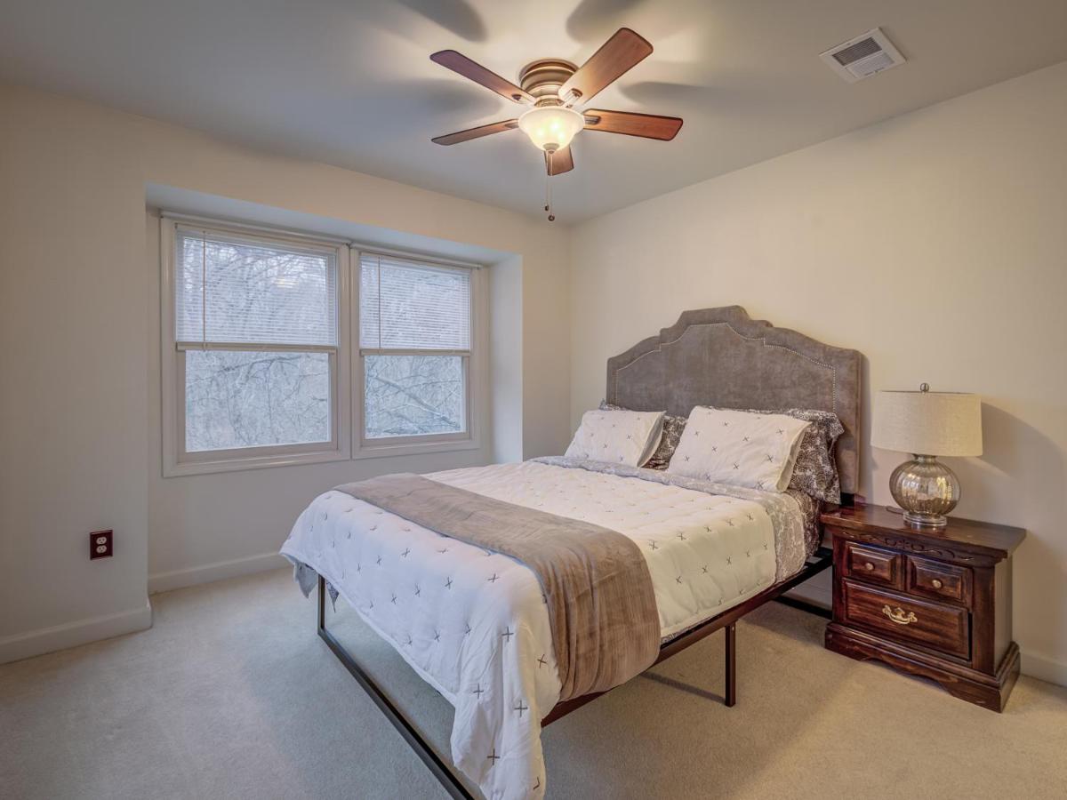  | Cheerful 3 bedroom 2.5 bath. 1 KING bed 2 queens