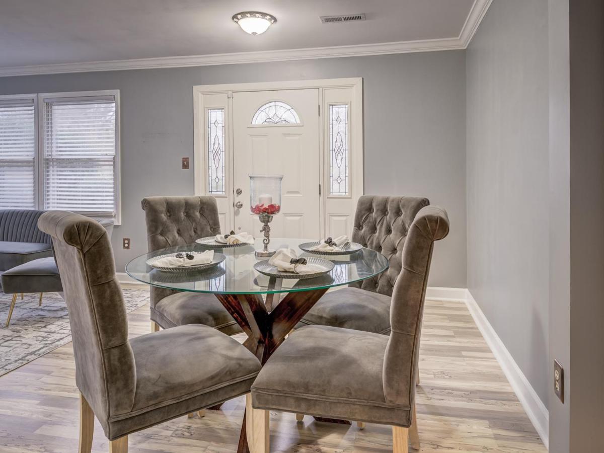 | Cheerful 3 bedroom 2.5 bath. 1 KING bed 2 queens