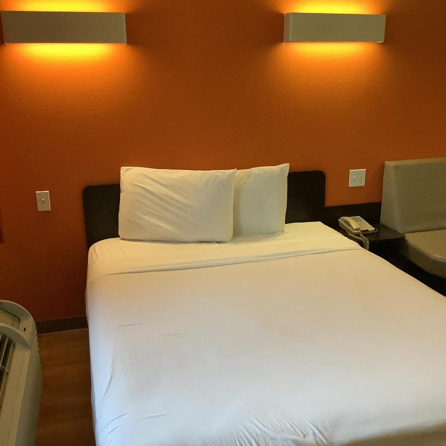  | Carlsbad Village Inn
