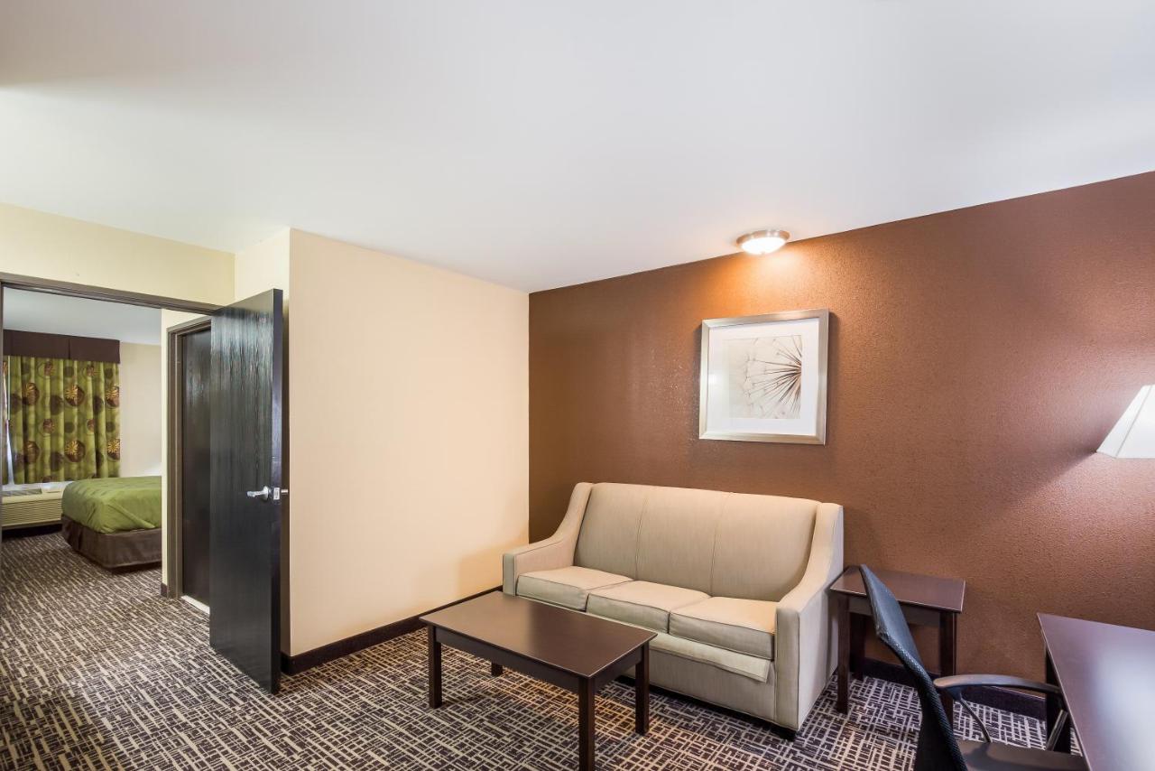 Suite with Two Queen Beds, non smoking  at Quality Inn & Suites Caseyville - St. Louis