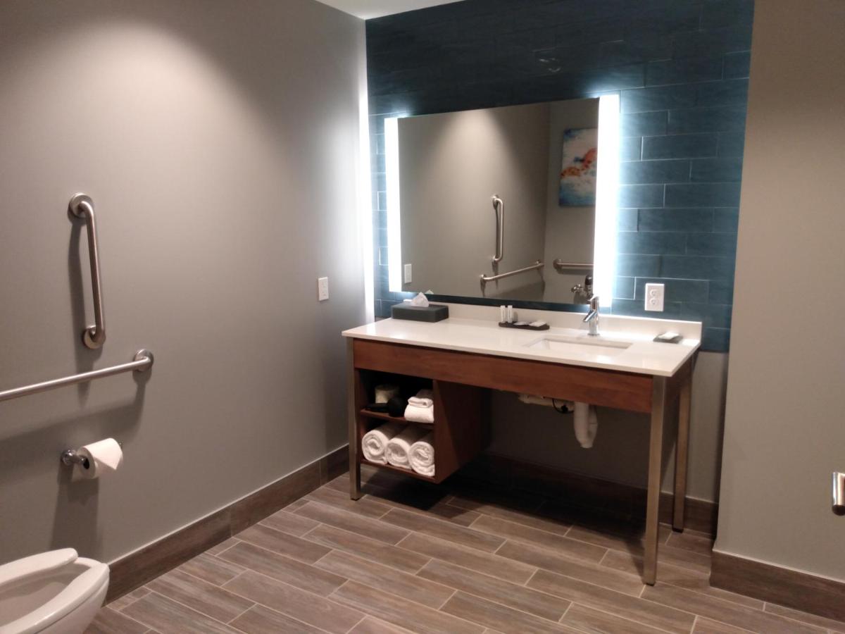 1 King Bed, Mobility Accessible Studio Suite, Roll-In Shower, Non-Smoking at La Quinta Inn & Suites by Wyndham Bardstown