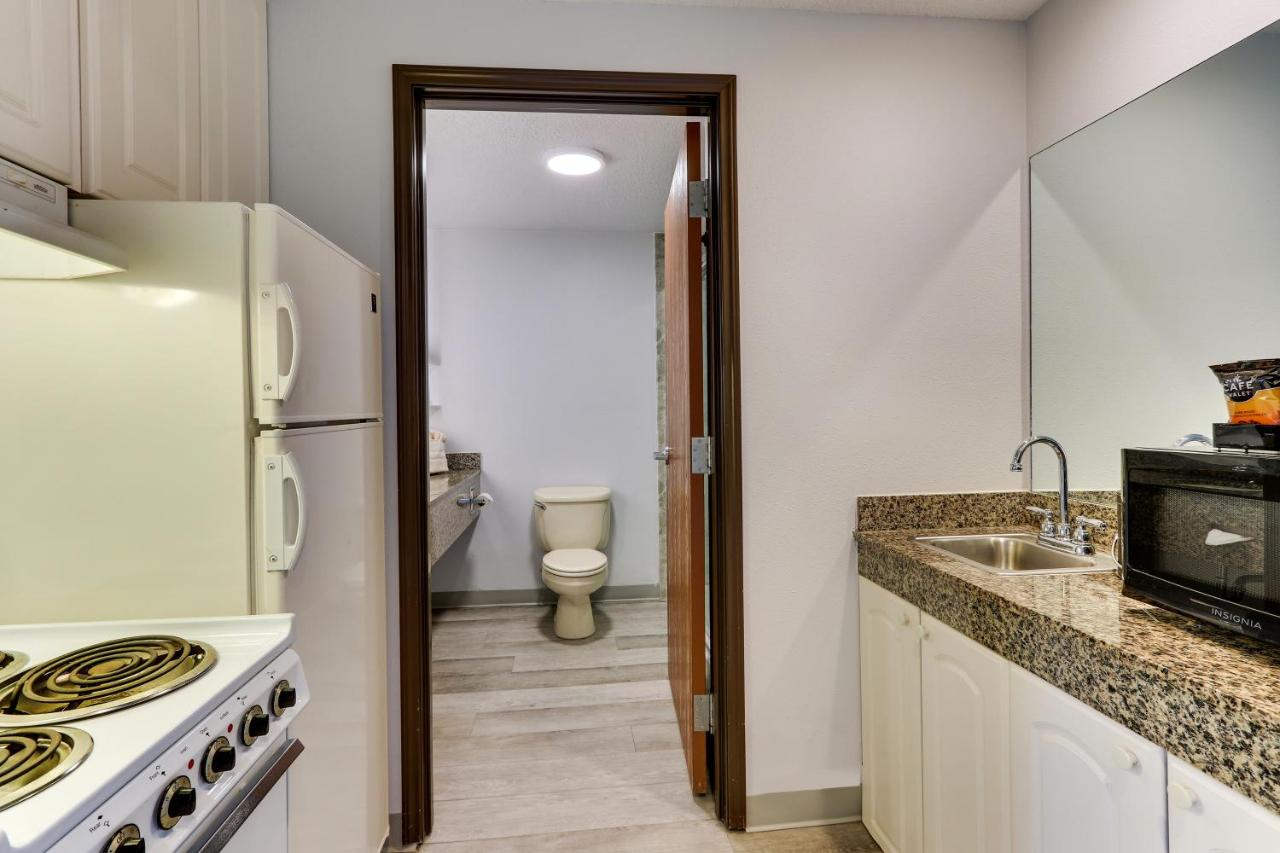 Family Suite at ParkShore Resort