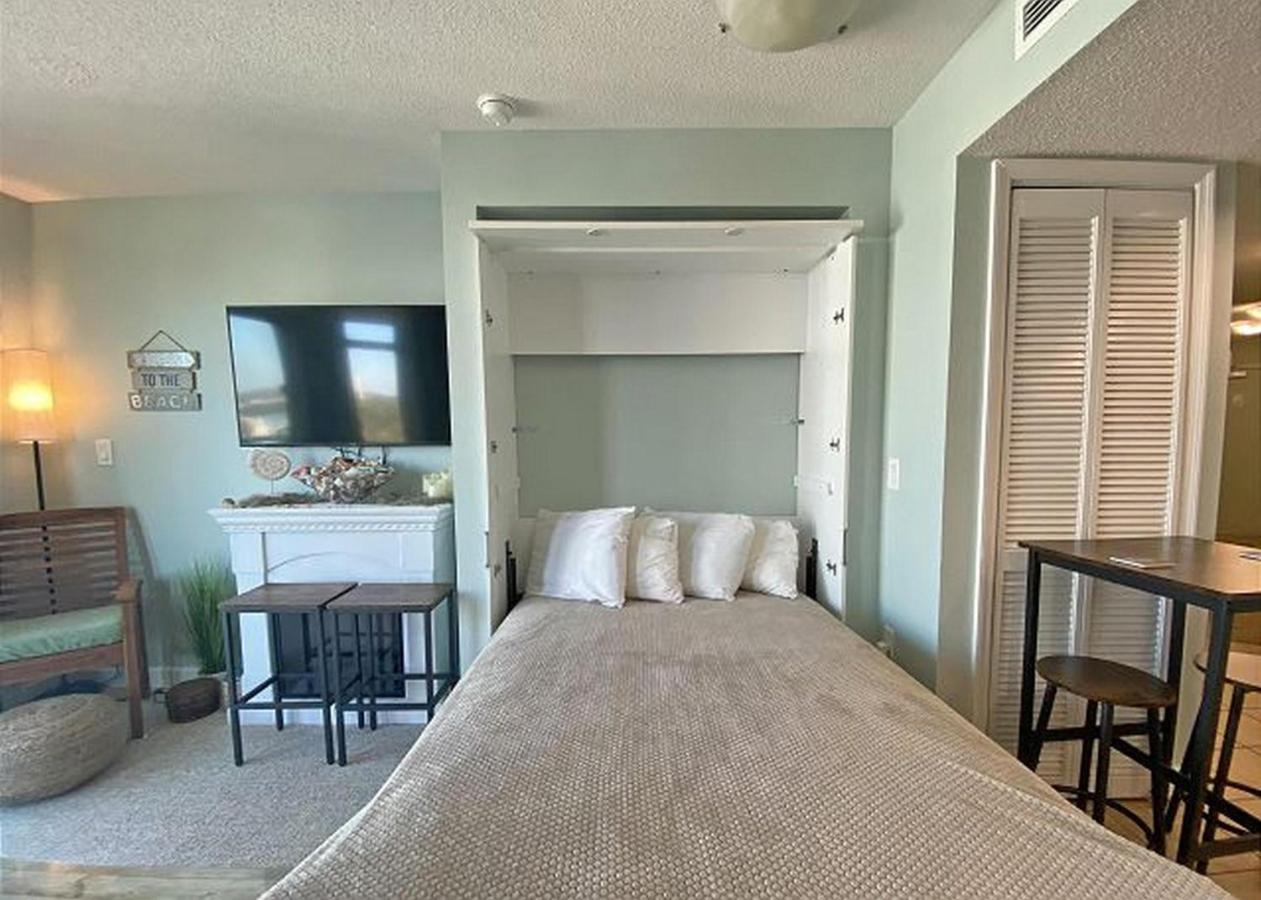| Holiday Sands South Resort by Palmetto Vacations