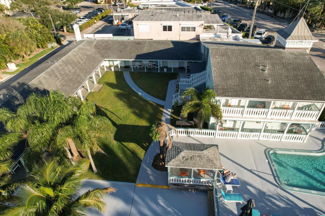 | The Islander Inn
