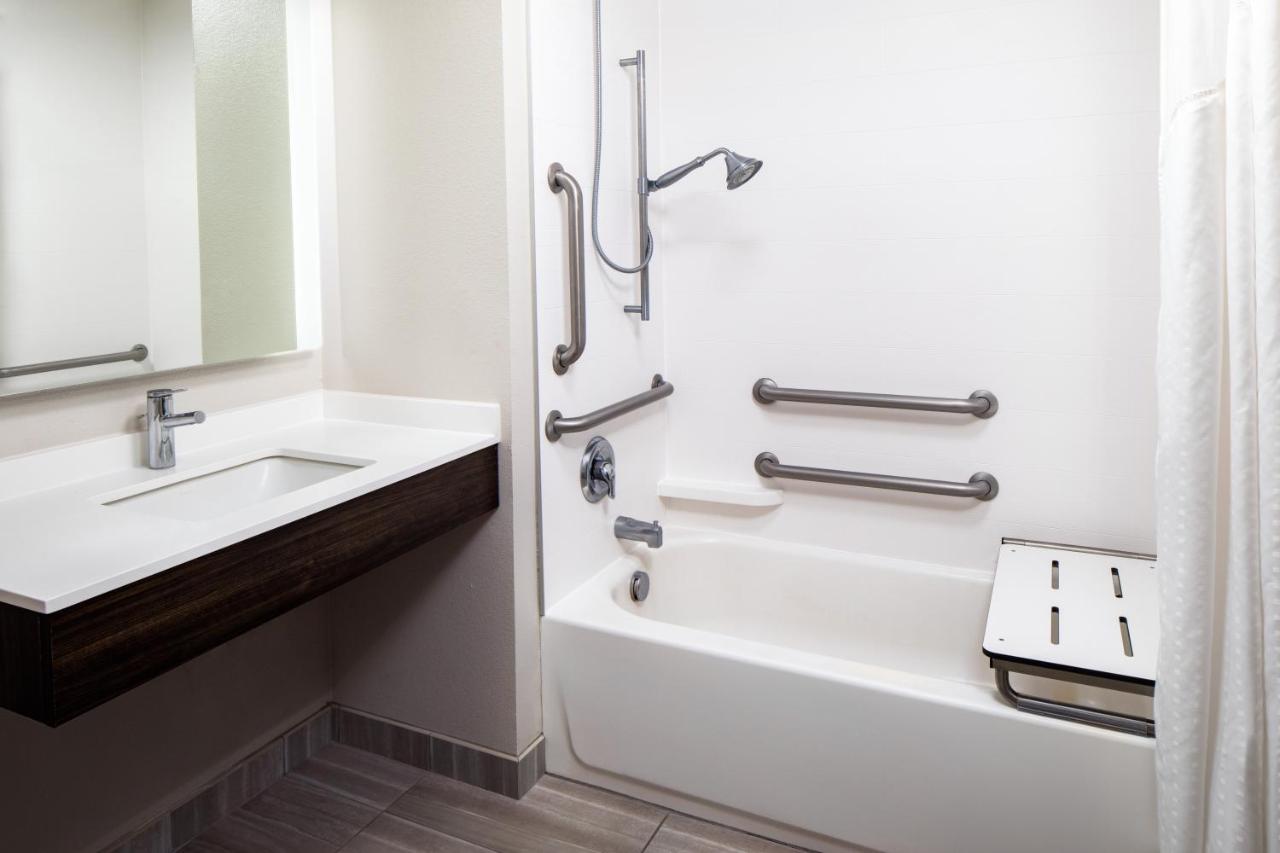 Suite One Bed Hearing Accessible - Smoking at Holiday Inn Express & Suites Los Alamos Entrada Park by IHG